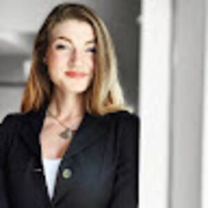 Meet your Posher, Em